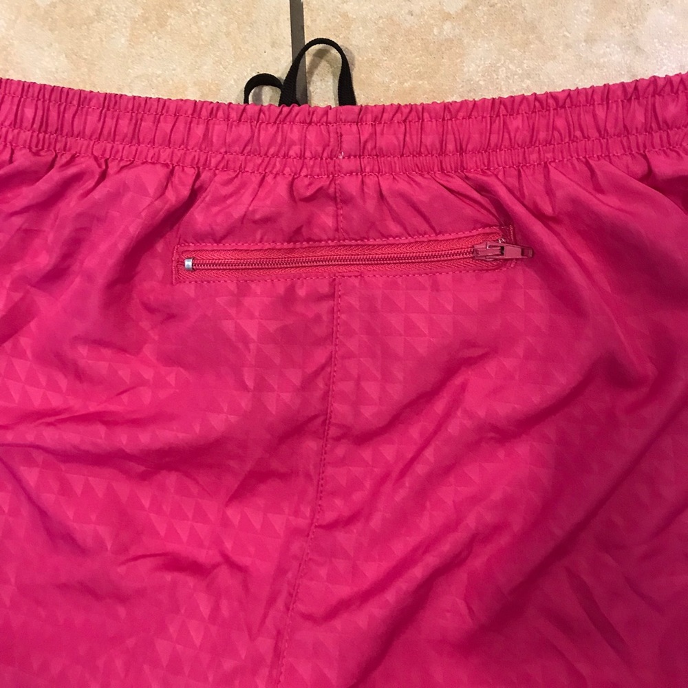 Umbro 3M Pink/Black Athletic Shorts M - Picture 5 of 5